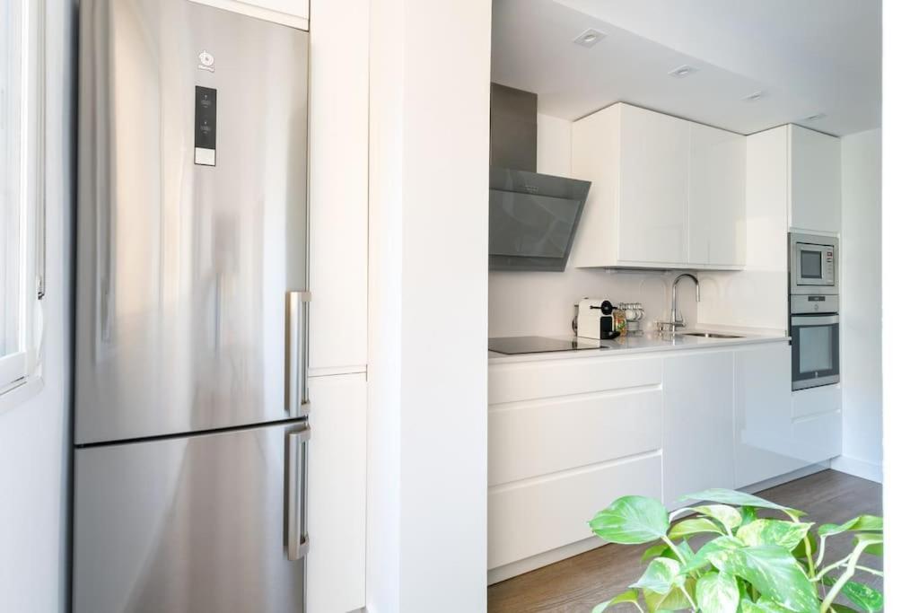 Moderno En Triana 2 Y Aire Acondicionado Appartamento *